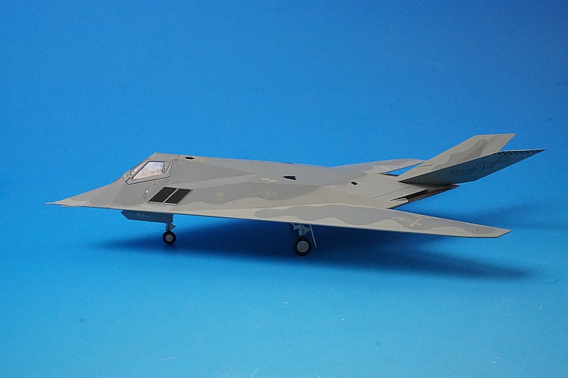 1:72 F-117A Nighthawk Gray Dragon HA5804 Hobby Master airplane model