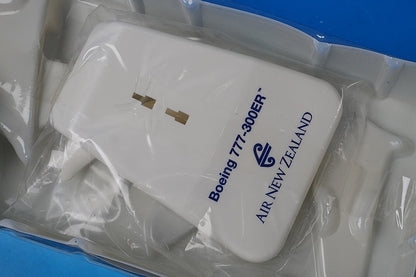 1:200 B777-300ER New Zealand ZK-OKM 4449 Hogan airplane model