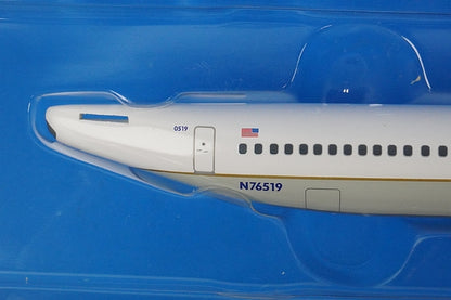 1:200 B737-800 United N76519 4487 Hogan airplane model