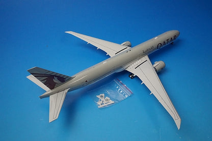 1:200 B777-300ER Qatar A7-BEN IF773QT0422 InFlight airplane model