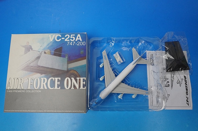 1:400 VC-25A(B747-200) Air Force One #28000 55544 Dragon