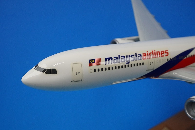 1:200 A330-300 Malaysia 9M-MTE PACMIN airplane model