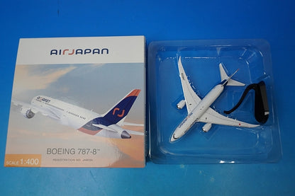 1:400 B787-8 Air Japan JA803A complete with WiFi radome and gear NQ40113 ANA airplane model
