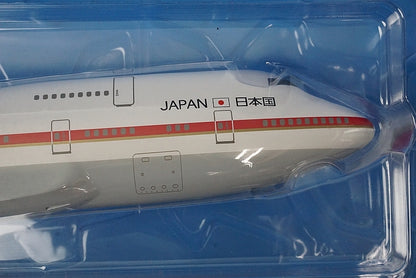 1:200 B747-400 JASDF Japanese Government Aircraft 2513 Hogan airplane model