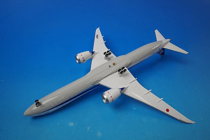 1:200 B787-10 ANA WiFi Radome with Gear JA981A NH20205 ANA airplane model