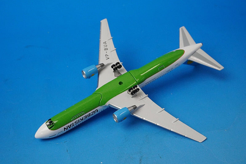 1:400 Boeing 767-300 Uzbekistan VP-BUA AC18117B Aeroclassics