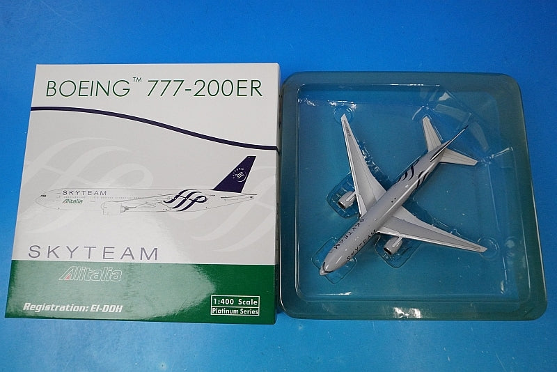 1:400 B777-200ER Alitalia SkyTeam EI-DDH 10653 Phoenix airplane model