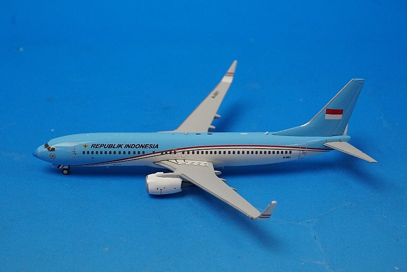 1:400 B737-800 Indonesian Presidential Plane A-001 EW4738001 JC Wings airplane model