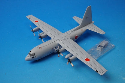 1:200 C-130R Hercules JMSDF 61st Air Squadron Atsugi Air Base #9054 IF1300517 INFLIGHT airplane model