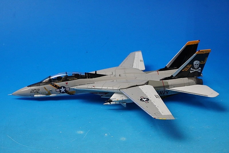 1:72 F-14A Tomcat U.S. Navy 84th Fighter Squadron Jolly Rogers AJ202 aboard the Nimitz Aircraft Carrier HA5211 Hobby Master