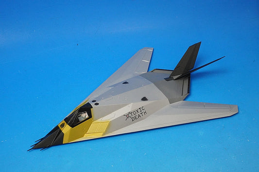 1:72 F-117A Nighthawks Prototype Toxic Death US Air Force Coating Stripped #79-10781 HA5810 Hobby Master airplane model
