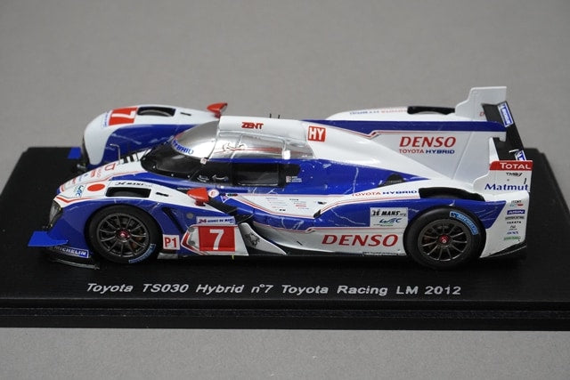 1:43 SPARK S2376 Toyota TS030 Hybrid Toyota Racing Le Mans 2012 #7 model car