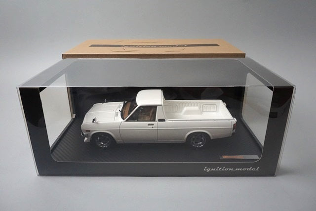 1:18 ignition model IG1433 Nissan Sunny Truck Long (B121) White