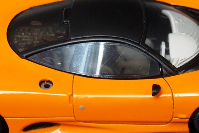 1:43 SPARK S0773 Jaguar XJR15 1990 Orange model car