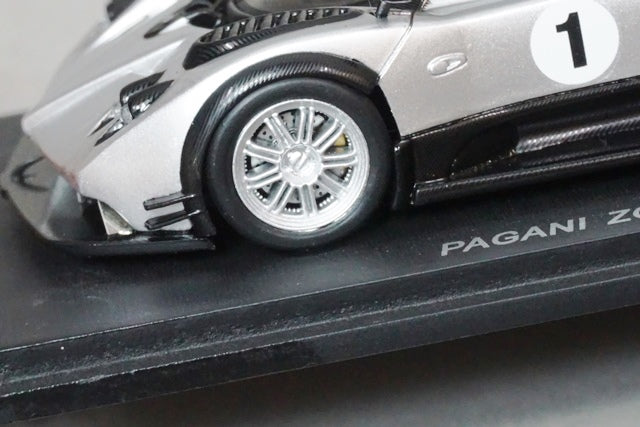 1:43 SPARK S0697 Pagani Zonda R 2007 #1