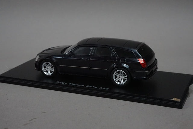 1:43 SPARK S0872 Dodge Magnum SRT 8 2006 Black