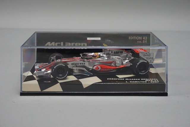 1:43 MINICHAMPS 530074302 Vodafone McLaren Mercedes MP4-22 2007 L.Hamilton #2