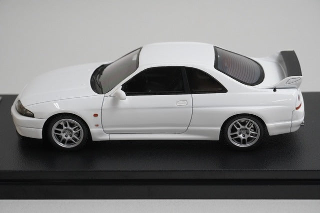 1:43 HPI 8384 MIRAGE Nissan Skyline GT-R V-spec N1 (R33) White model car
