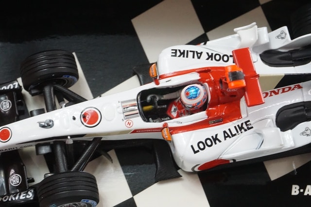 1:43 MINICHAMPS 400040109 BAR Honda 006 San Marino GP 2004 #9 Jenson Button