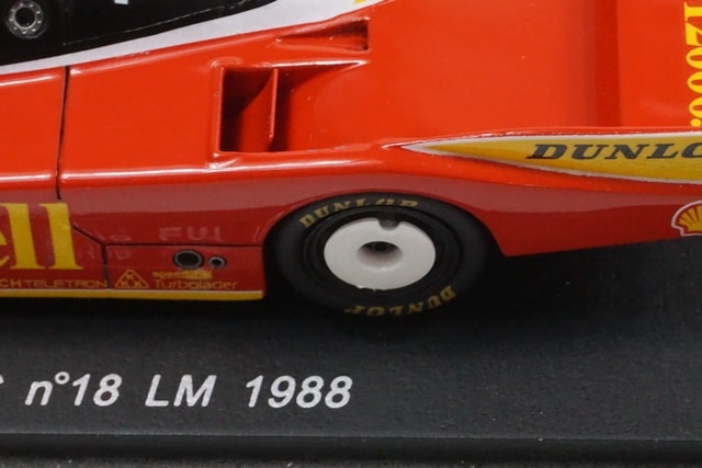 1:43 SPARK S0902 Porsche 962C LM Le Mans 1988 #18 model car