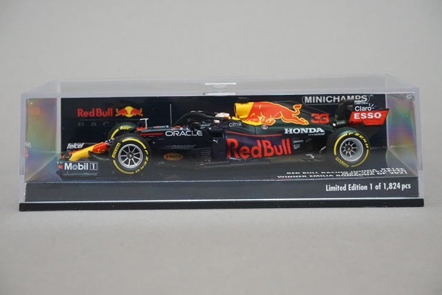 1:43 MINICHAMPS 410210133 Honda Red Bull Racing RB16B Emilia Romagna GP Winner 2011 #33 M. Verstappen