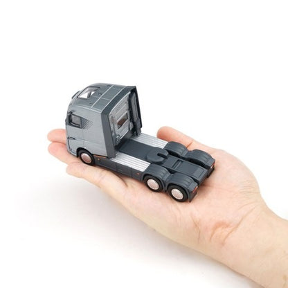 [ Pre-order ] CH004-5 拓意 XCARTOYS 1:64 Geely YangCheng XingHan H Silver Geely Farison Homtruck (Trailer Head) Metallic Gray