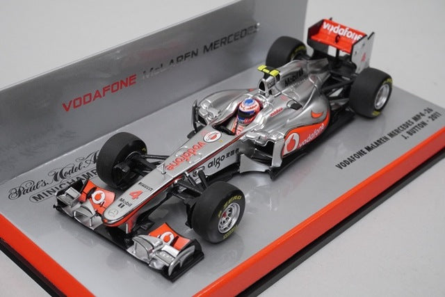 1:43 MINICHAMPS 533114304 Vodafone McLaren Mercedes MP4-26 2011 #4 Janson Button model car