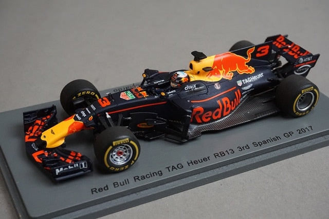 1:43 SPARK S5036 Red Bull Racing TAG Heuer RB13 Spanish GP 3rd 2017 #3 D. Ricciardo model car