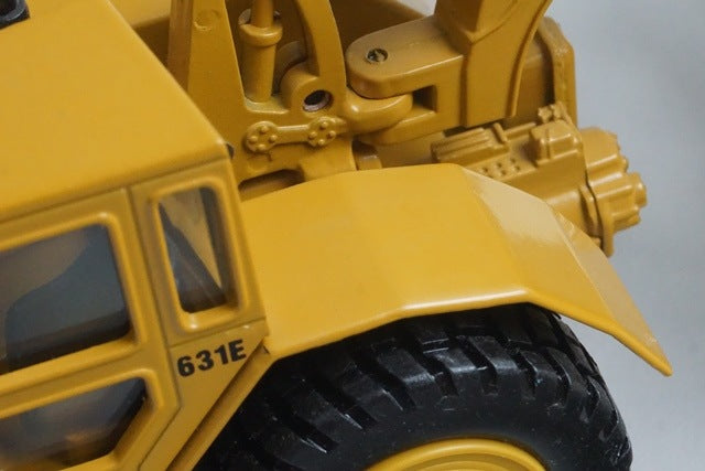 1:50 NORSCOT 55699 Caterpillar CAT 631E Scraper model car