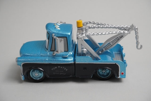 Disney Store Cars Ramone and Mater 2-Car Set model car