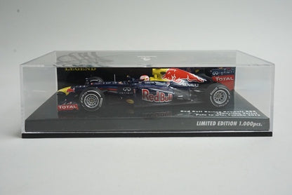 1:43 MINICHAMPS 413120301 Red Bull Racing Renault RB8 Suzuka 2012 #1 model car