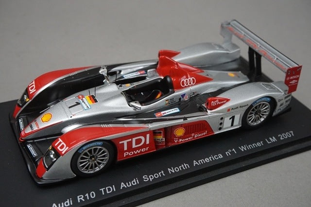 1:43 SPARK S0681 Audi R10 TDI Sport North American Le Mans 2007 #1 model car