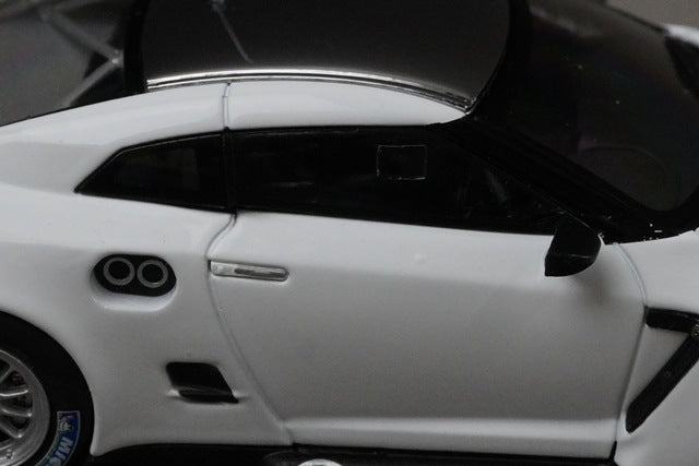 1:43 EBBRO 44317 Nissan GT-R GT1 Fuji 2010 #1 Shakedown model car