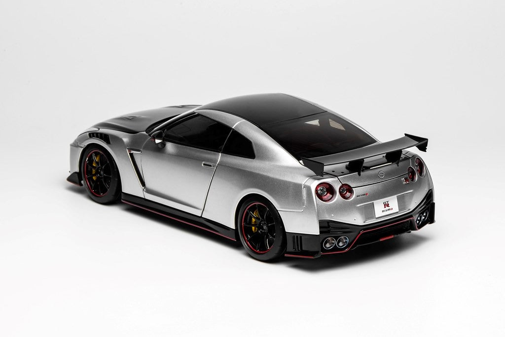 [ Pre-order ] M83528 Motor Helix 1:18 Scale Nissan GT-R NISMO (R35) Special Edition 2022 Ultimate Metal Silver
