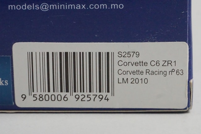 1:43 SPARK S2579 Chevrolet Corvette C6 ZR1 Corvette Racing Le Mans 2010 #63 model car