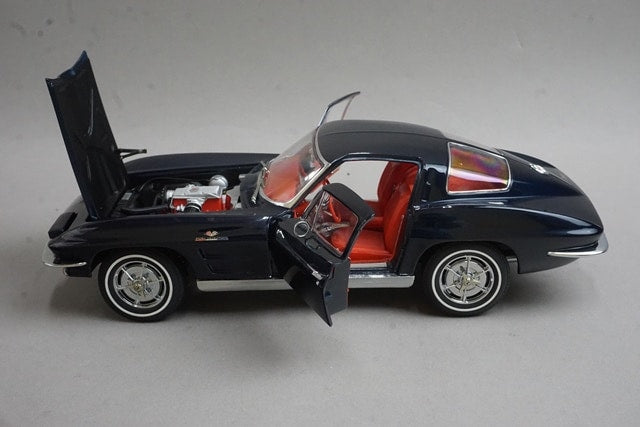 1:18 AUTOart 71181 Chevrolet Corvette Coupe 1963 Daytona Blue