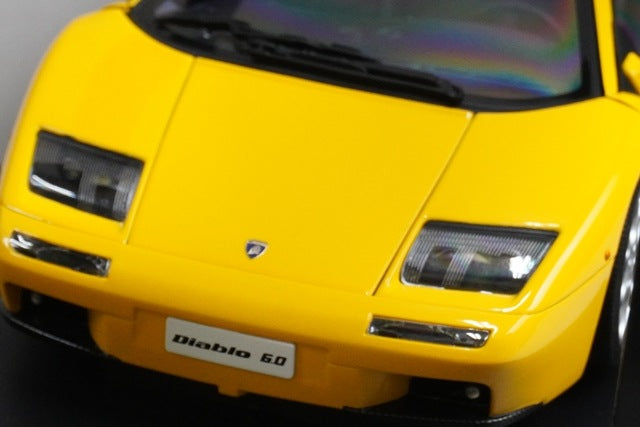 1:18 AUTOart 74526 Lamborghini Diablo 6.0 Yellow model car