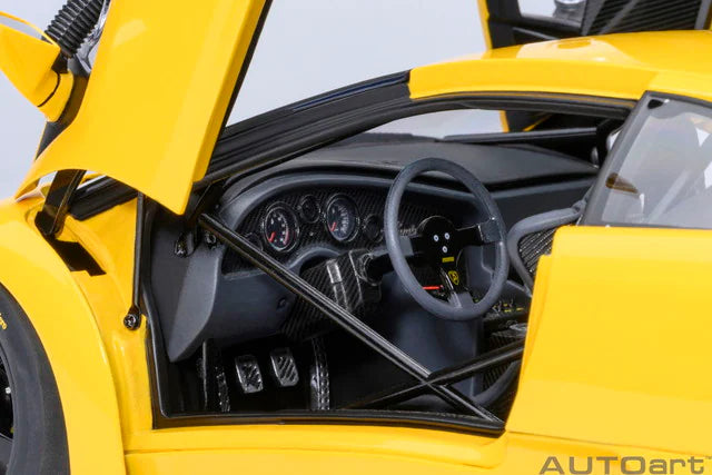 [ Pre-order ] 79138 AUTOart 1:18 Lamborghini Diablo GTR (Yellow)