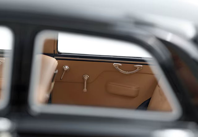 [ Pre-order ] RGM18003POL BBR 1:18 Alfa Romeo 1900 by RGM Design Squadra Mobile Polizia (No Case)