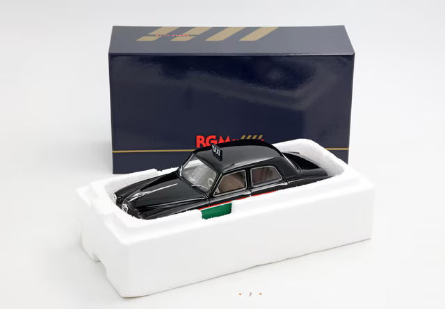 [ Pre-order ] RGM18003TX BBR 1:18 Alfa Romeo 1900 by RGM Design Taxi Milano (No Case)