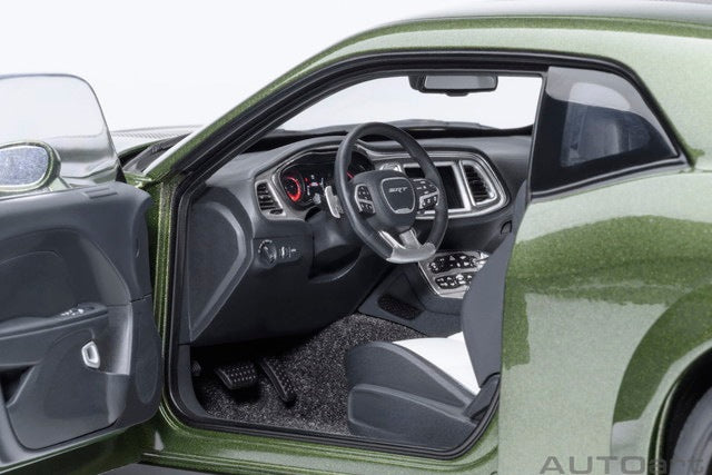 71761 AUTOart 1:18 Dodge Challenger SRT Jailbreak 2022 Metallic Green with Carbon Black Stripes F8 GREEN