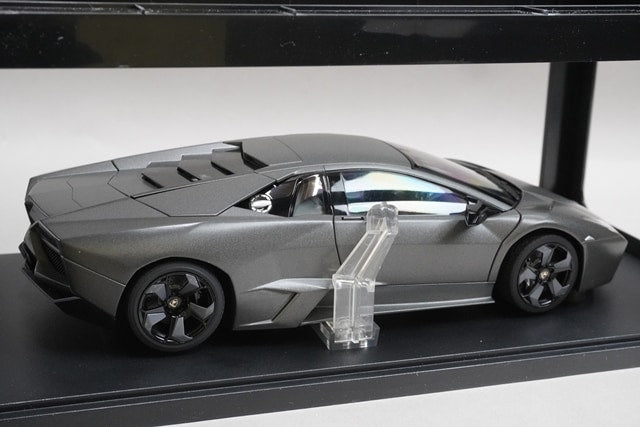 1:18 AUTOart 74591 Lamborghini Reventon Gray model car