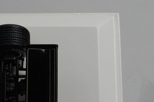 1:43 Rave R70042 Lotus 77 #5 winner of the 1976 Japanese GP M. Andretti model car