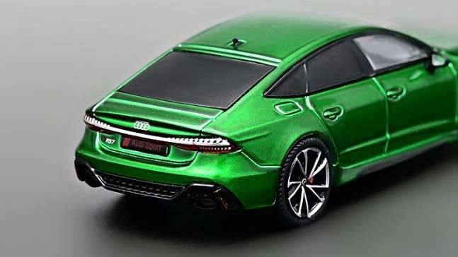[ Back-order ] CM-MODEL CM64-RS7-05 1:64 Audi RS7 Sportback Metallic Green model car