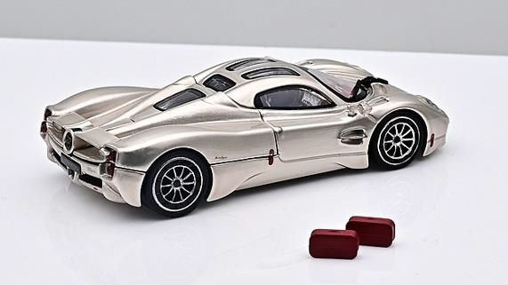 [ Back-order ] CM-MODEL CM64-Utopia-01 1:64 Pagani Utopia Champagne Gold model car