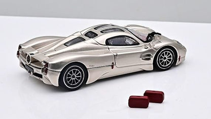[ Back-order ] CM-MODEL CM64-Utopia-01 1:64 Pagani Utopia Champagne Gold model car