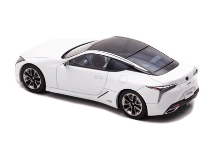 [ Back-order ] CAR-NEL CN431704 1:43 Lexus LC500h L package (GWZ100) 2017 White Nova Glass Flake