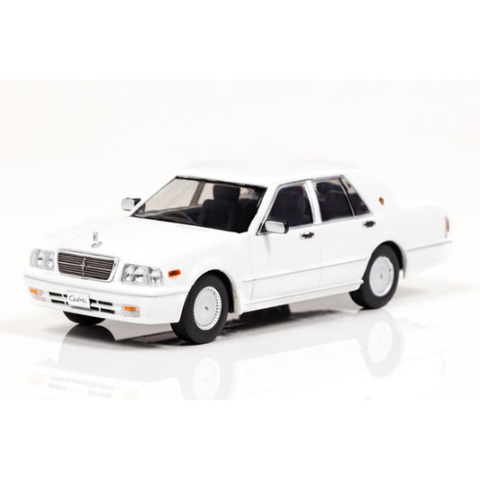 [ Back-order ] CAR-NEL CN439804 1:43 Nissan Cedric CLASSIC SV (PY31) 1998 Pure White