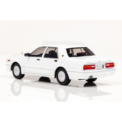 [ Back-order ] CAR-NEL CN439804 1:43 Nissan Cedric CLASSIC SV (PY31) 1998 Pure White