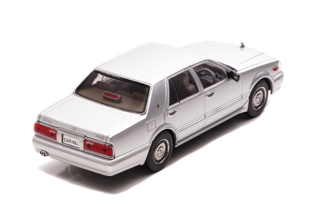 [ Back-order ] CAR-NEL CN439808 1:43 Nissan Gloria Brougham VIP (PAY31) 1998 Platinum Silver Metallic